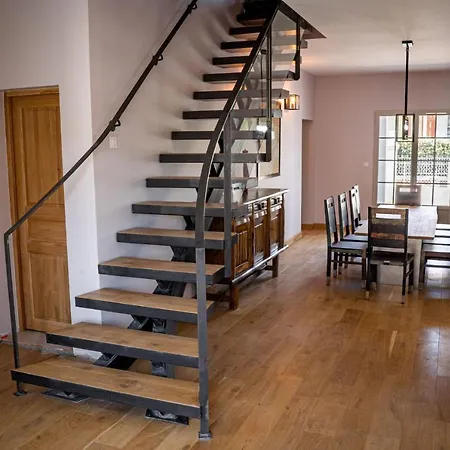 23 Guest house