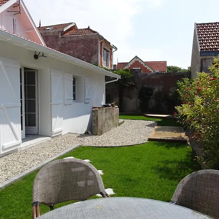 23 Guest house