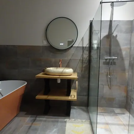 23 Guest house